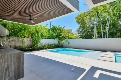 125 SW 29th Road Miami FL 33129