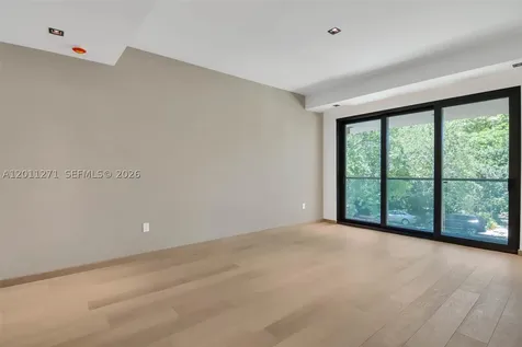 125 SW 29th Road Miami FL 33129