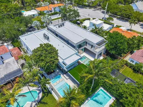 125 SW 29th Road Miami FL 33129
