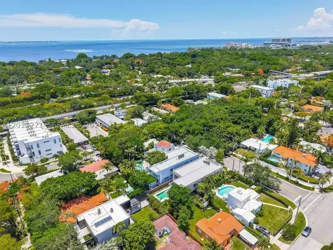 125 SW 29th Road Miami FL 33129