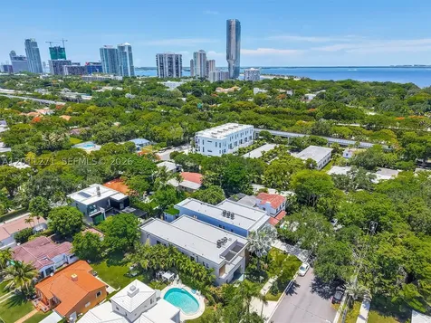 125 SW 29th Road Miami FL 33129