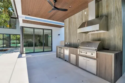 125 SW 29th Road Miami FL 33129