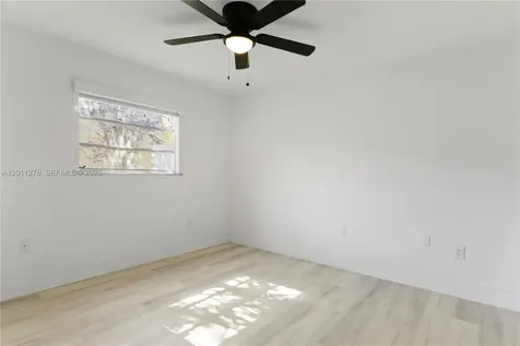 6880 Scott Street Hollywood FL 33024