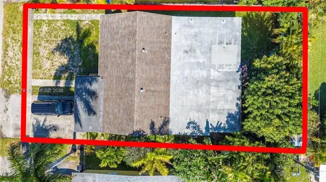 6880 Scott Street Hollywood FL 33024