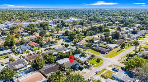 6880 Scott Street Hollywood FL 33024