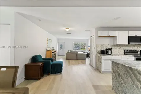 6880 Scott Street Hollywood FL 33024