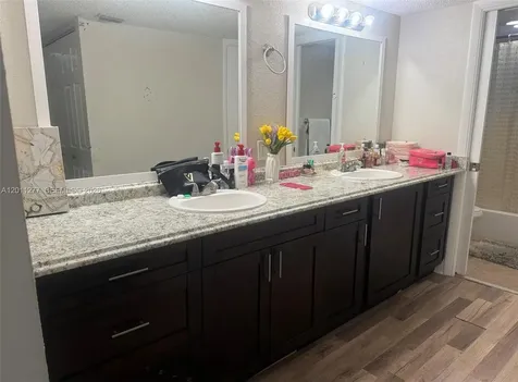 879 NE 195th Street Miami FL 33179