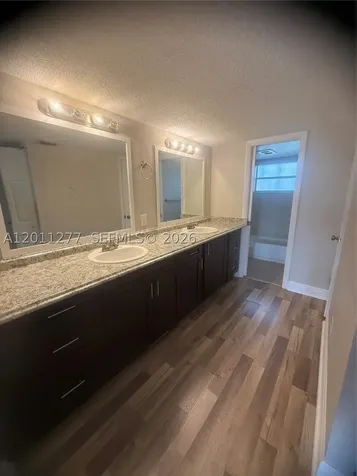 879 NE 195th Street Miami FL 33179