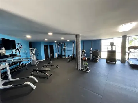 879 NE 195th Street Miami FL 33179