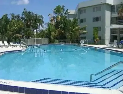 879 NE 195th Street Miami FL 33179