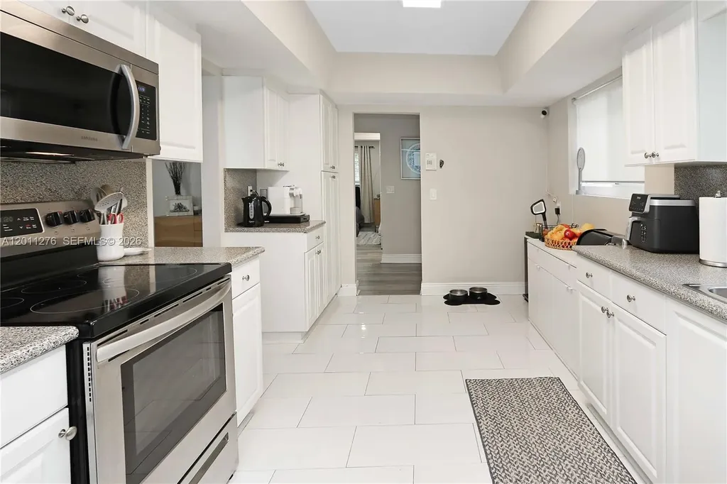 1333 Tyler Street Hollywood FL 33019