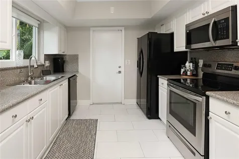 1333 Tyler Street Hollywood FL 33019