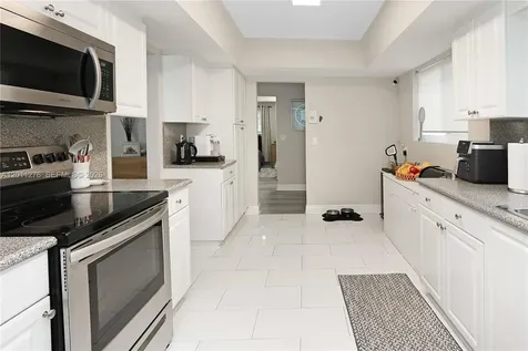 1333 Tyler Street Hollywood FL 33019