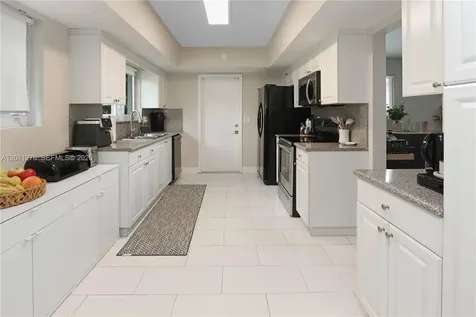 1333 Tyler Street Hollywood FL 33019