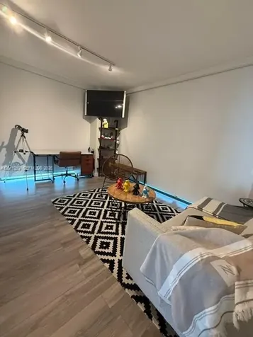 460 NE 28th Street Miami FL 33137