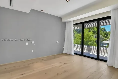 135 SW 29th Road Miami FL 33129