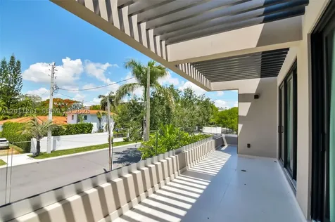 135 SW 29th Road Miami FL 33129