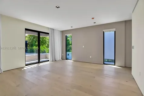 135 SW 29th Road Miami FL 33129