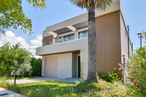 135 SW 29th Road Miami FL 33129