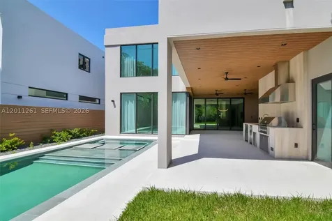 135 SW 29th Road Miami FL 33129