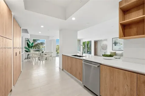 10281 W Bay Harbor Drive Bay Harbor Islands FL 33154
