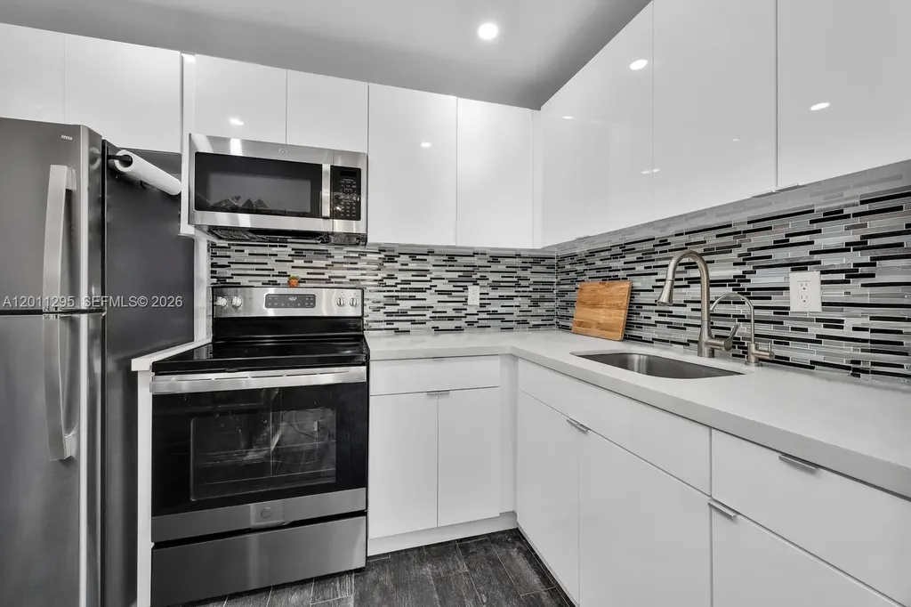1051 SW 1st Street Miami FL 33130