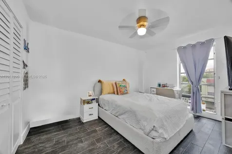 1051 SW 1st Street Miami FL 33130
