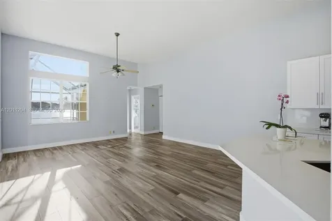 727 Lake Boulevard Weston FL 33326