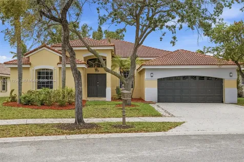 727 Lake Boulevard Weston FL 33326