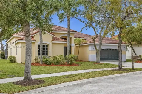 727 Lake Boulevard Weston FL 33326