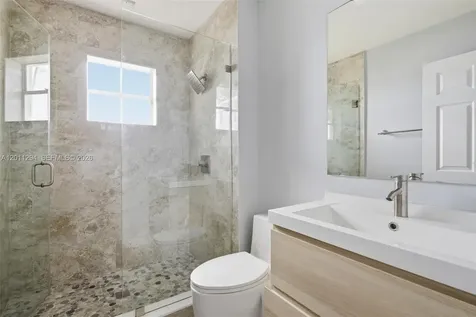 727 Lake Boulevard Weston FL 33326