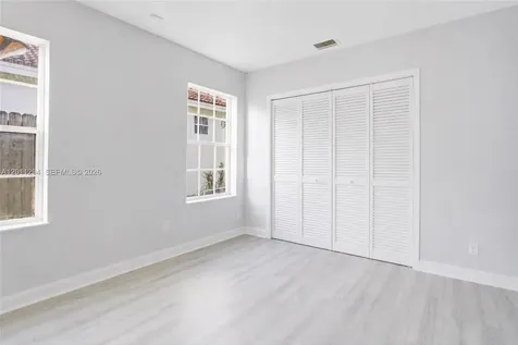727 Lake Boulevard Weston FL 33326