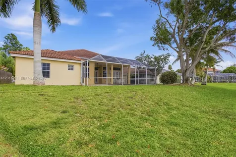 727 Lake Boulevard Weston FL 33326