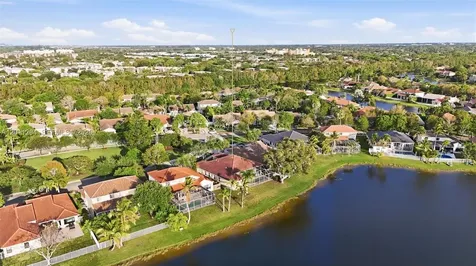 727 Lake Boulevard Weston FL 33326