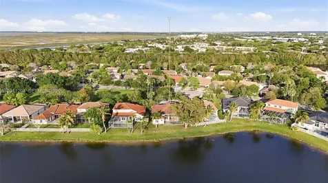 727 Lake Boulevard Weston FL 33326