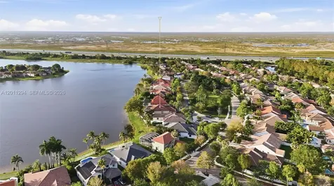 727 Lake Boulevard Weston FL 33326