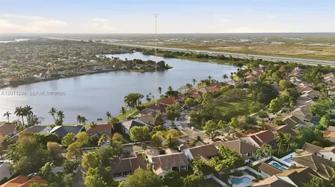 727 Lake Boulevard Weston FL 33326
