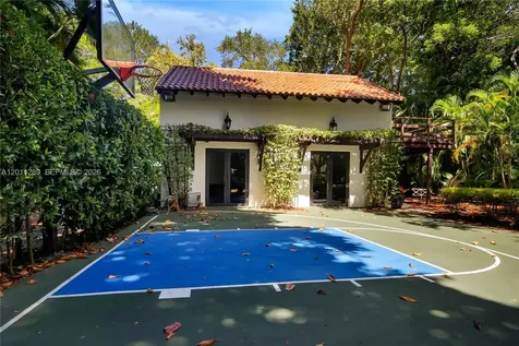 8301 SW 53rd Avenue Miami FL 33143