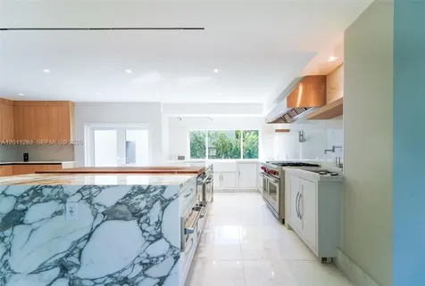 1981 S Oak Haven Circle Miami FL 33179
