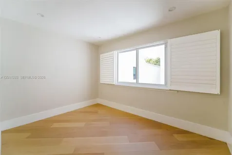 1981 S Oak Haven Circle Miami FL 33179