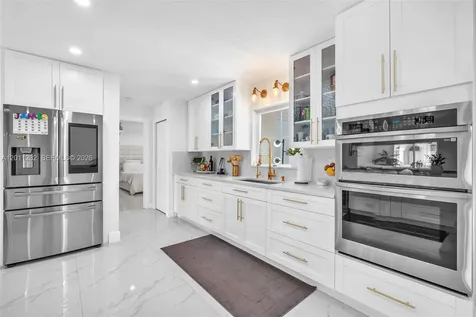 252 Malibu Circle Green Acres FL 33413