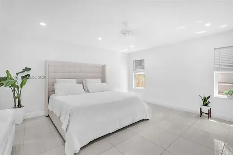 252 Malibu Circle Green Acres FL 33413