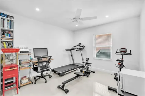 252 Malibu Circle Green Acres FL 33413