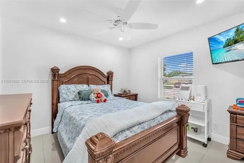 252 Malibu Circle Green Acres FL 33413