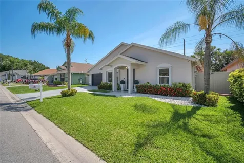 252 Malibu Circle Green Acres FL 33413