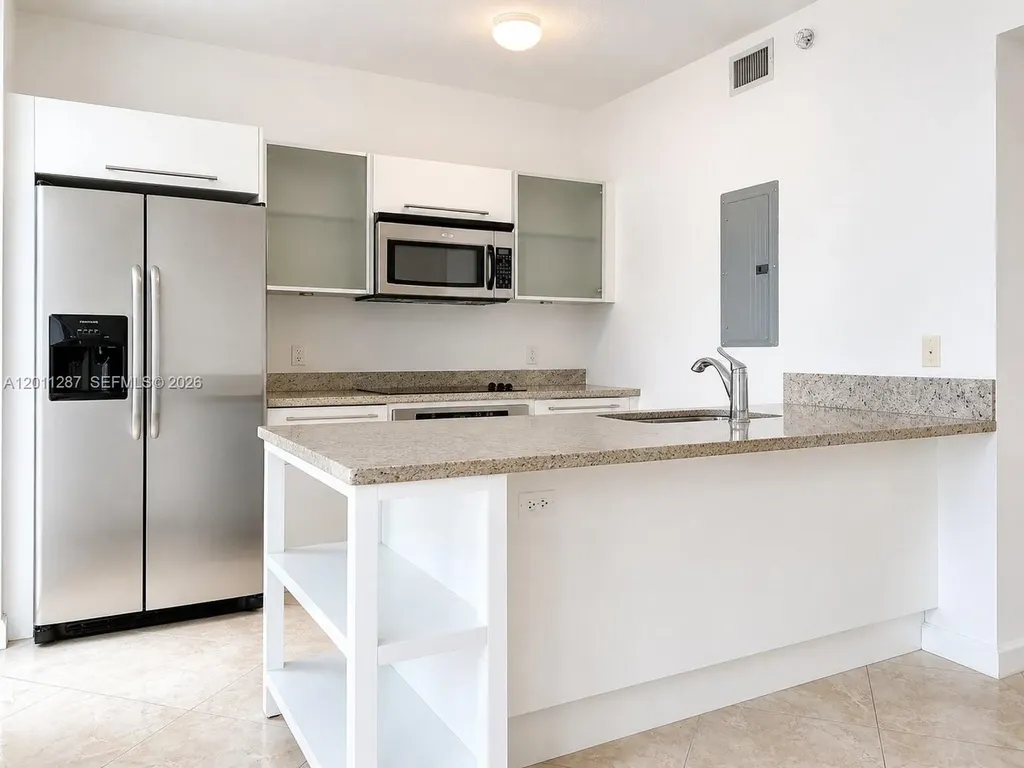 185 SW 7th Street Miami FL 33130