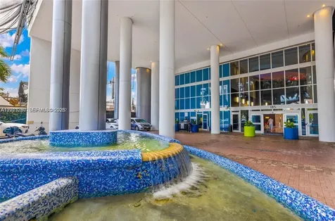185 SW 7th Street Miami FL 33130