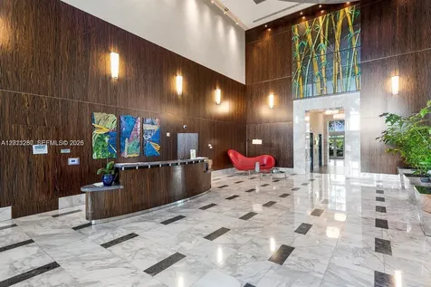 185 SW 7th Street Miami FL 33130