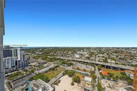 185 SW 7th Street Miami FL 33130