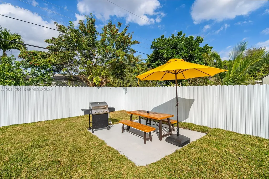 7471 Hope Street Hollywood FL 33024